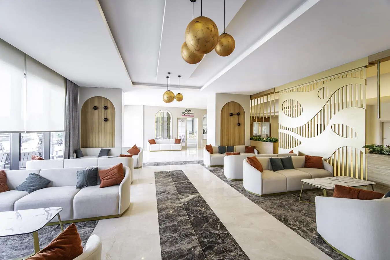 Side Moon Palace Hotel