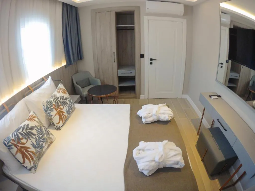 Alessia Hotel SPA Side