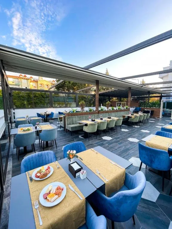 Alessia Hotel SPA Side