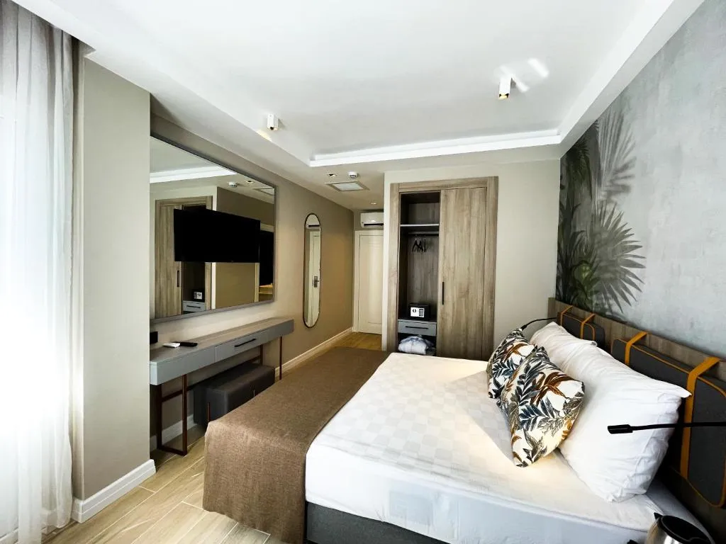 Alessia Hotel SPA Side